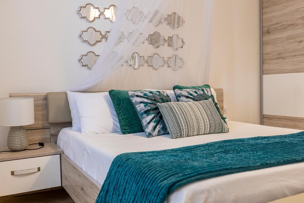 Villa Delle Palme Con Piscina Privata ซานตามาเรีย เดล โฟกัลโล ภายนอก รูปภาพ
