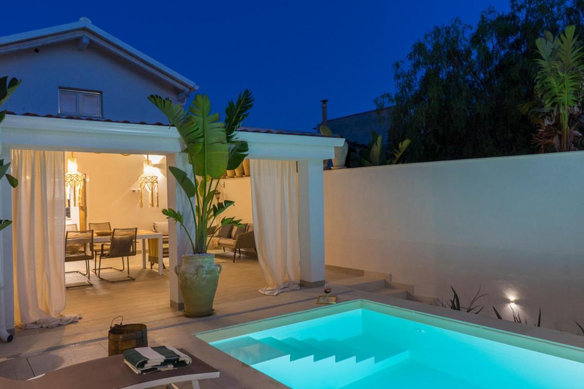 Villa Delle Palme Con Piscina Privata ซานตามาเรีย เดล โฟกัลโล ภายนอก รูปภาพ